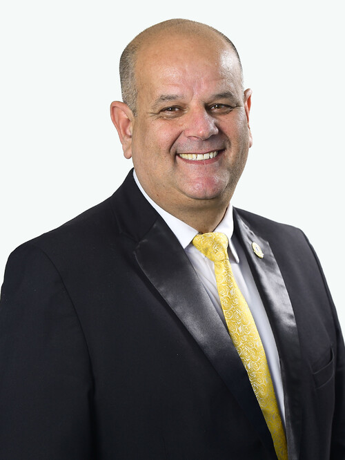 Elias Fernandes.